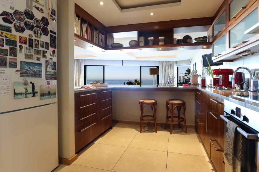 4 Bedroom Property for Sale in Sea Point Western Cape